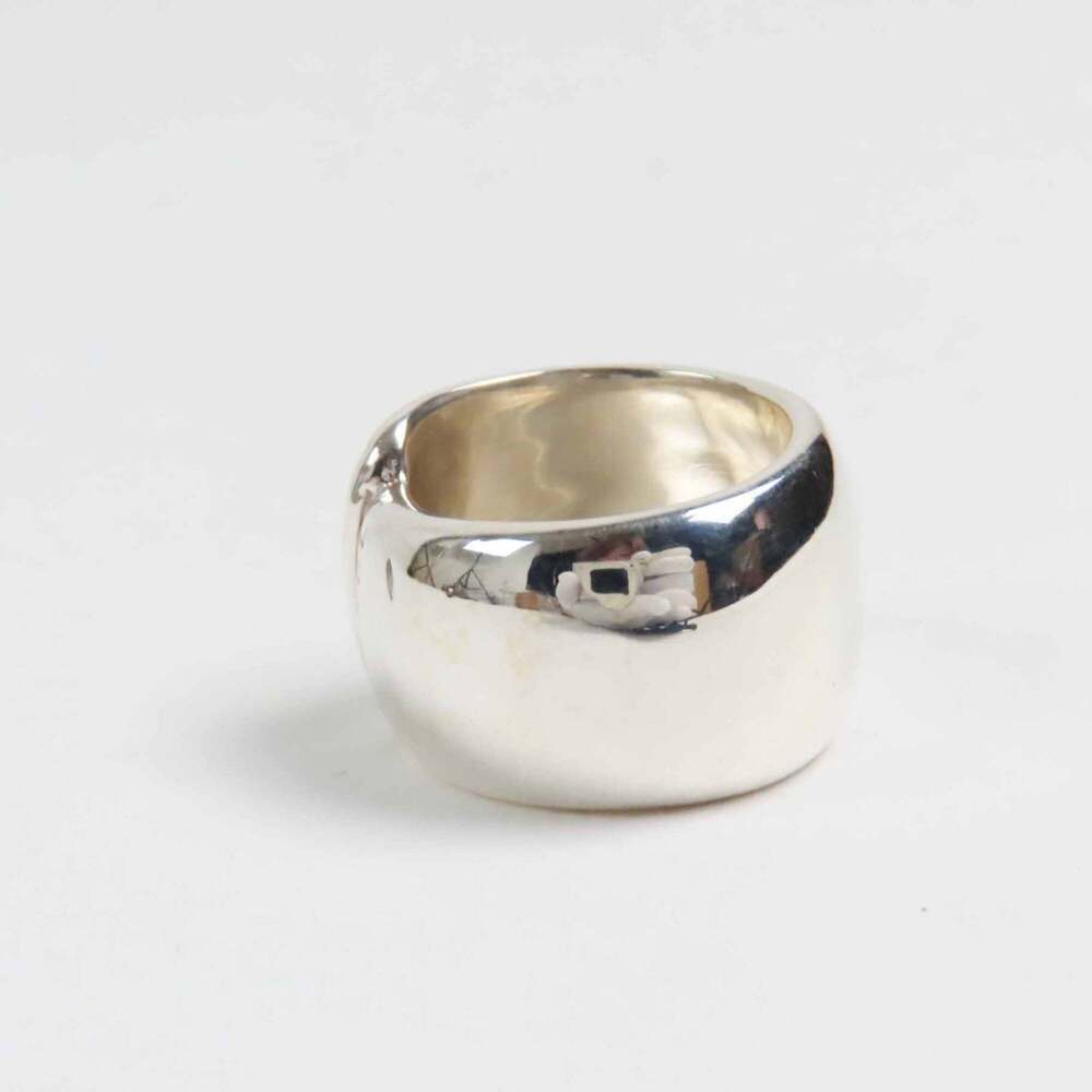 CHANEL Vintage Silver Ring - Picture 3 of 8